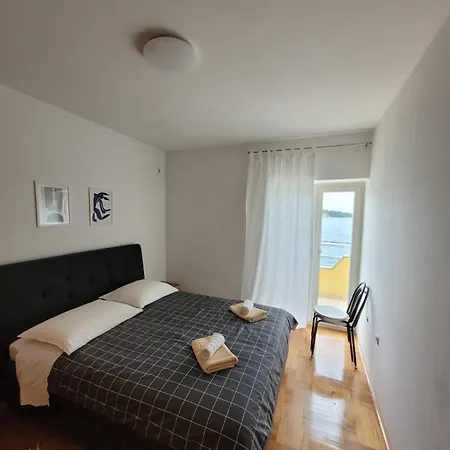Apartment Brgacelj Kali